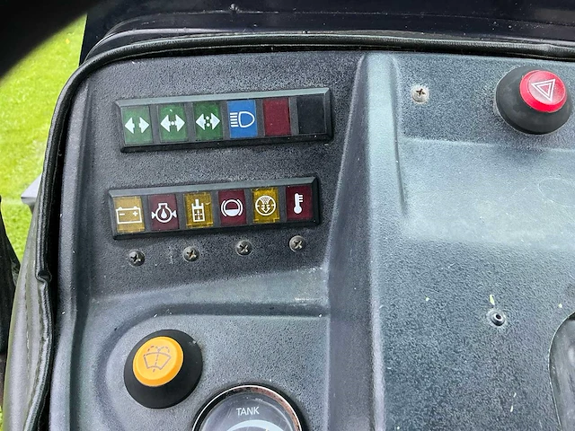 1992 deutz dx 3.70f smalspoor- en compacttractor - afbeelding 18 van  34