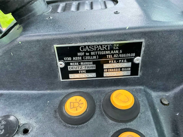 1992 deutz dx 3.70f smalspoor- en compacttractor - afbeelding 27 van  34