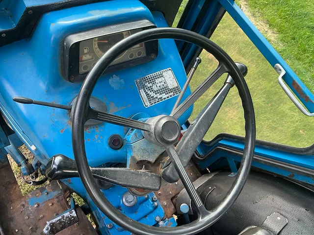 1992 ford 4610 tweewielaangedreven landbouwtractor - afbeelding 13 van  24