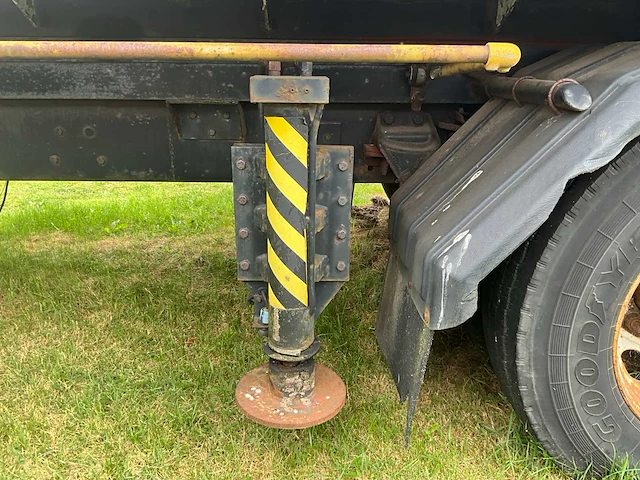 1992 ford f700 vrachtwagen - afbeelding 21 van  46