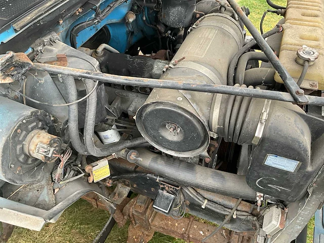 1992 ford f700 vrachtwagen - afbeelding 33 van  46
