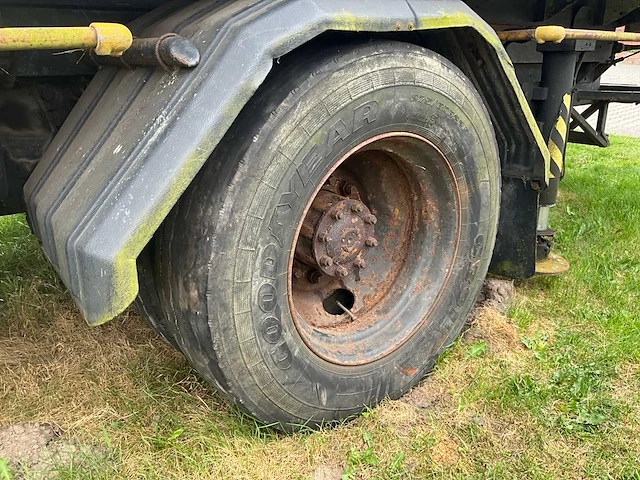 1992 ford f700 vrachtwagen - afbeelding 38 van  46