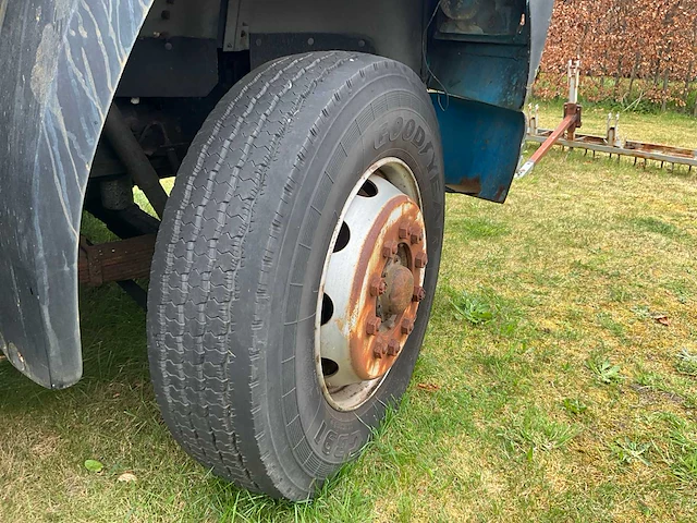1992 ford f700 vrachtwagen - afbeelding 40 van  46