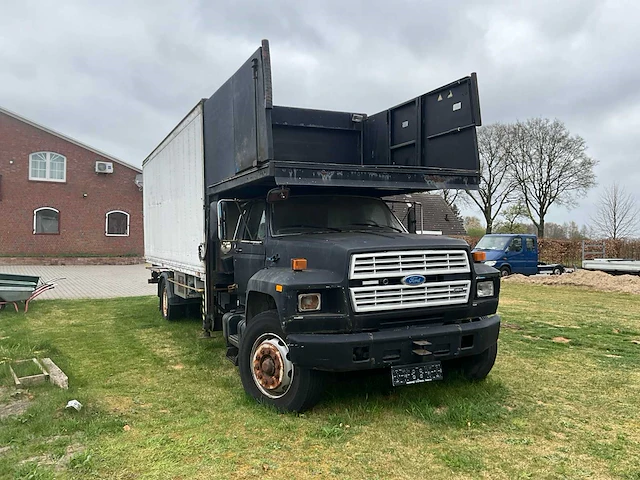 1992 ford f700 vrachtwagen - afbeelding 44 van  46