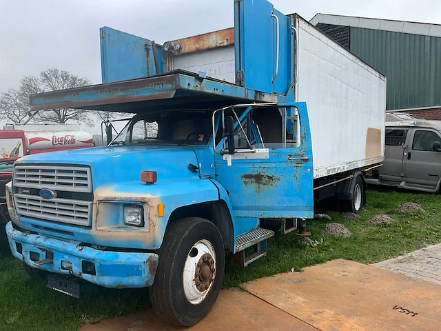 1992 ford f700 vrachtwagen - afbeelding 1 van  37