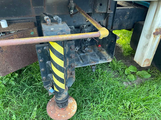 1992 ford f700 vrachtwagen - afbeelding 17 van  37