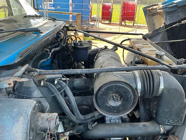 1992 ford f700 vrachtwagen - afbeelding 24 van  37