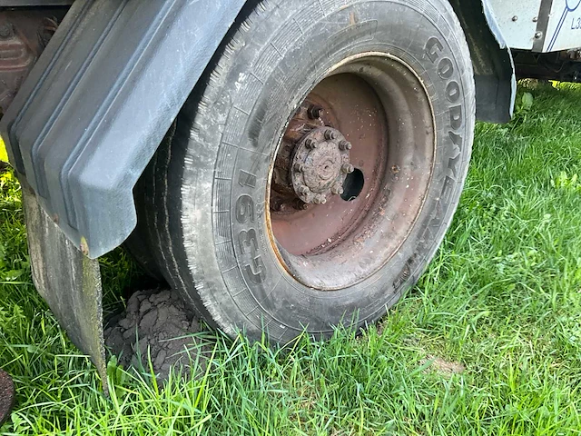 1992 ford f700 vrachtwagen - afbeelding 28 van  37