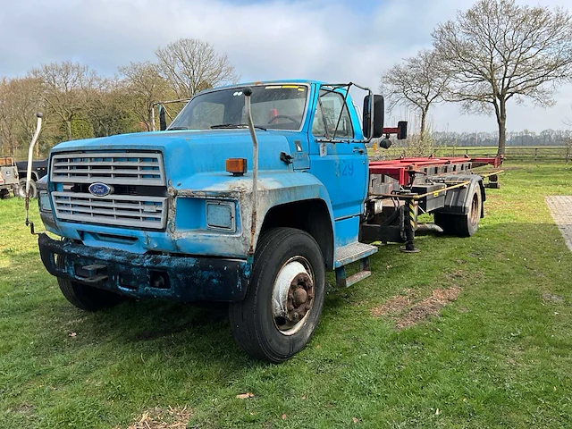 1992 ford f700 vrachtwagen - afbeelding 1 van  32