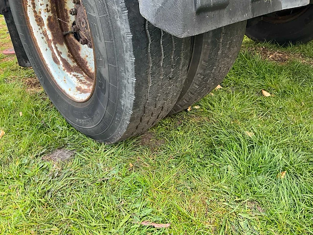 1992 ford f700 vrachtwagen - afbeelding 24 van  32