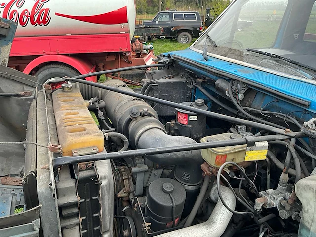 1992 ford f700 vrachtwagen - afbeelding 18 van  33