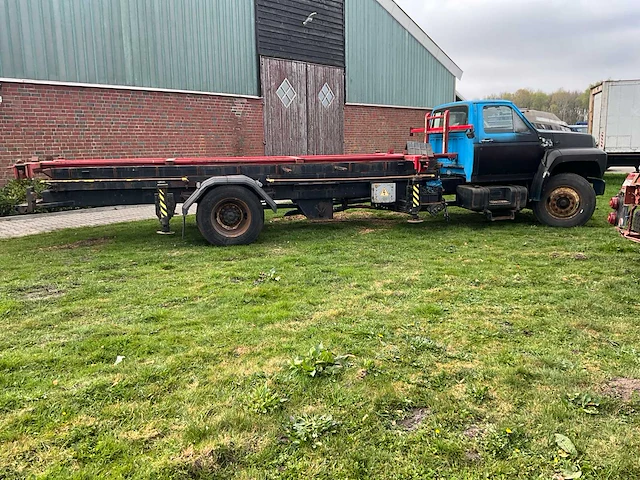1992 ford f700 vrachtwagen - afbeelding 30 van  33
