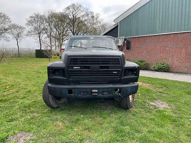 1992 ford f700 vrachtwagen - afbeelding 32 van  33