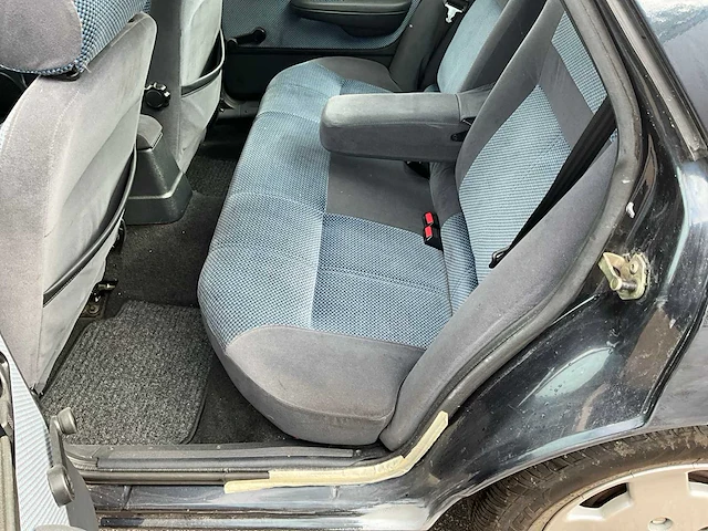 1992 ford sierra personenauto - afbeelding 3 van  17