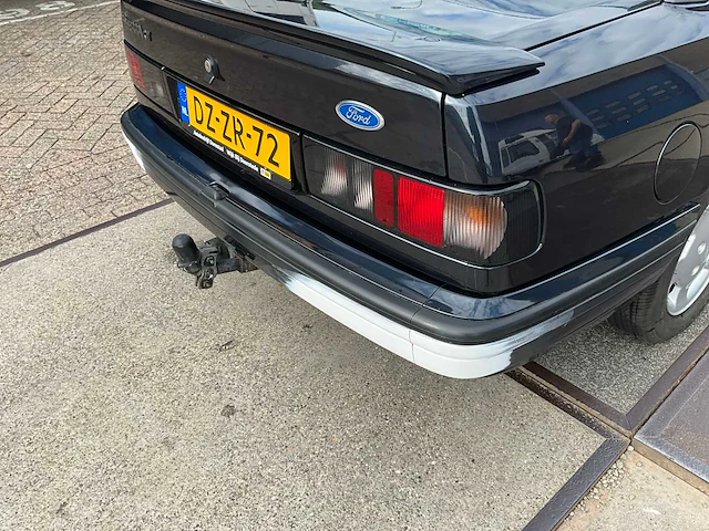 1992 ford sierra personenauto - afbeelding 8 van  17