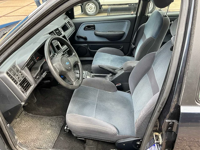 1992 ford sierra personenauto - afbeelding 16 van  17