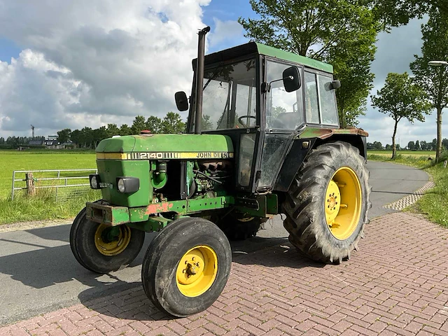 1992 john deere 2140 tweewielaangedreven landbouwtractor - afbeelding 1 van  26