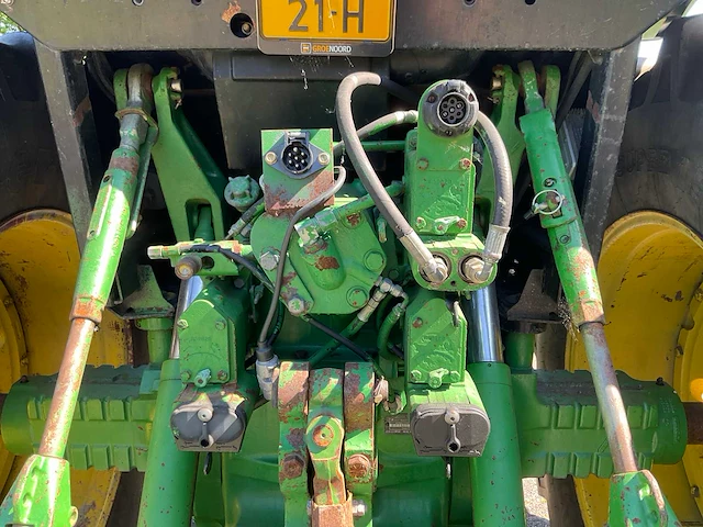 1992 john deere 4755 vierwielaangedreven landbouwtractor - afbeelding 10 van  32