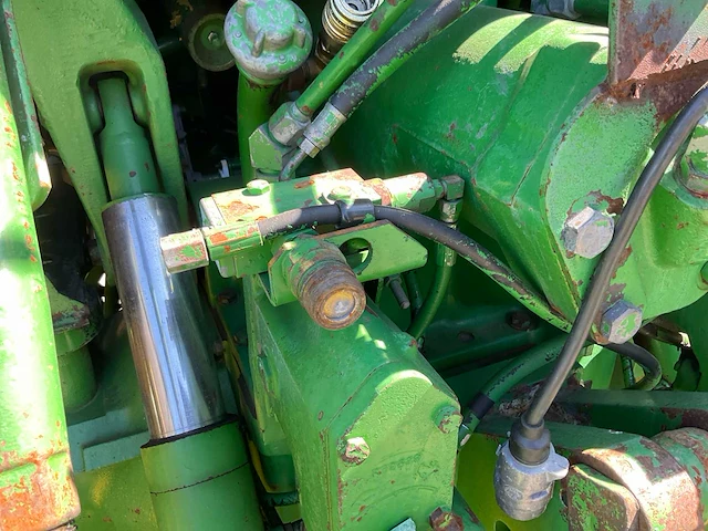 1992 john deere 4755 vierwielaangedreven landbouwtractor - afbeelding 16 van  32