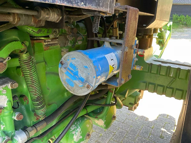 1992 john deere 4755 vierwielaangedreven landbouwtractor - afbeelding 17 van  32
