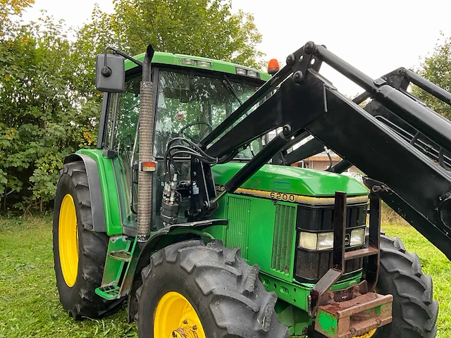 1992 john deere 6200 vierwielaangedreven landbouwtractor met voorlader - afbeelding 3 van  35