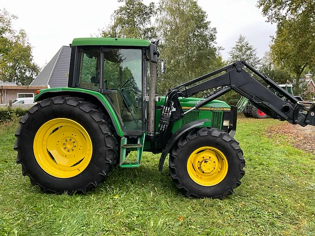 1992 john deere 6200 vierwielaangedreven landbouwtractor met voorlader - afbeelding 31 van  35