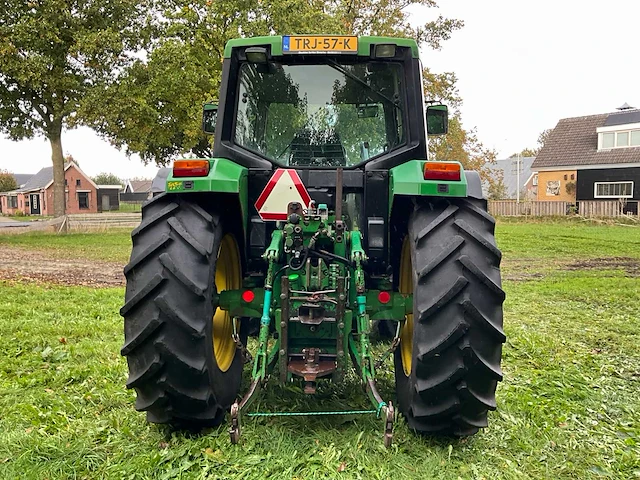 1992 john deere 6200 vierwielaangedreven landbouwtractor met voorlader - afbeelding 33 van  35