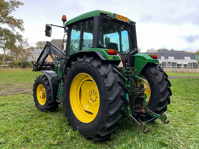 1992 john deere 6200 vierwielaangedreven landbouwtractor met voorlader - afbeelding 34 van  35