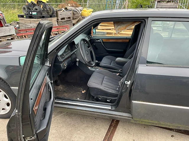 1992 mercedes-benz 230 (w124) sr personenauto - afbeelding 17 van  17