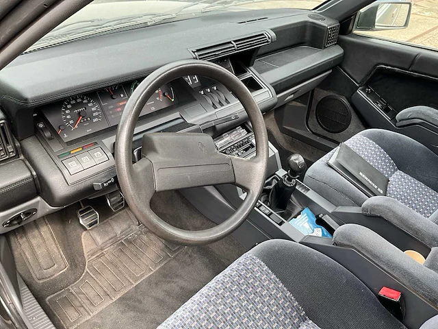 1992 renault 25 gts personenauto - afbeelding 5 van  17