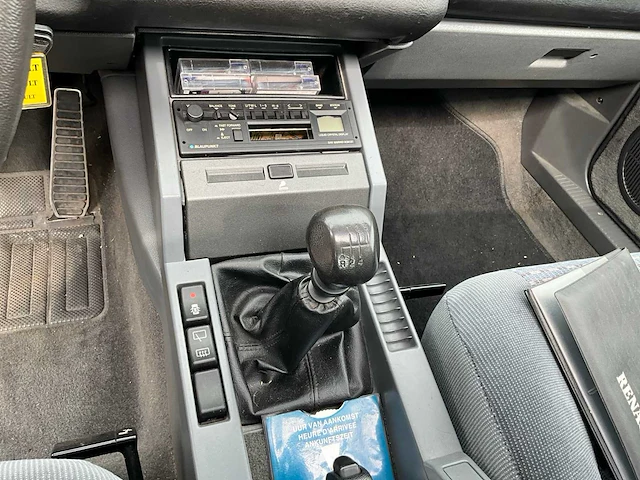 1992 renault 25 gts personenauto - afbeelding 7 van  17