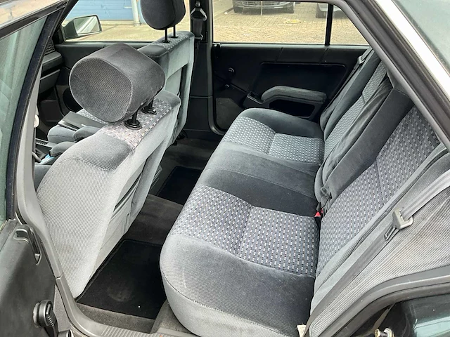 1992 renault 25 gts personenauto - afbeelding 8 van  17