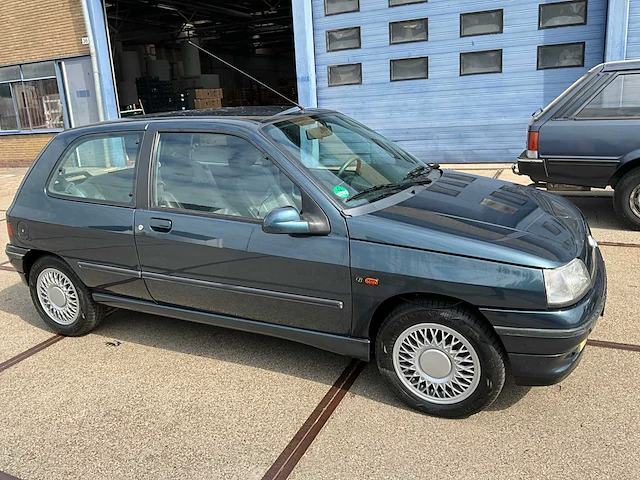 1992 renault clio baccara personenauto - afbeelding 11 van  16