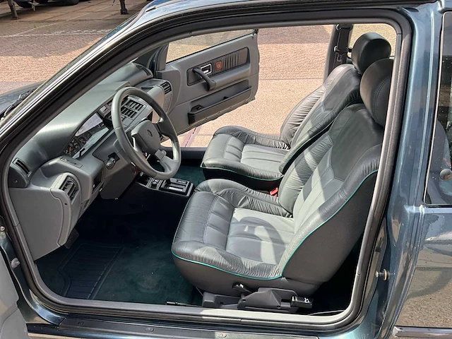 1992 renault clio baccara personenauto - afbeelding 15 van  16
