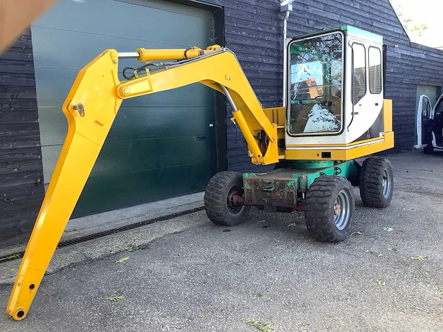 1992 schaeff hml 20 mobiele kraan - afbeelding 1 van  13