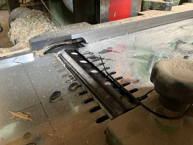 1992 shun kuang kp4-220 vierzijdige profileer- en schaafmachine - afbeelding 4 van  30