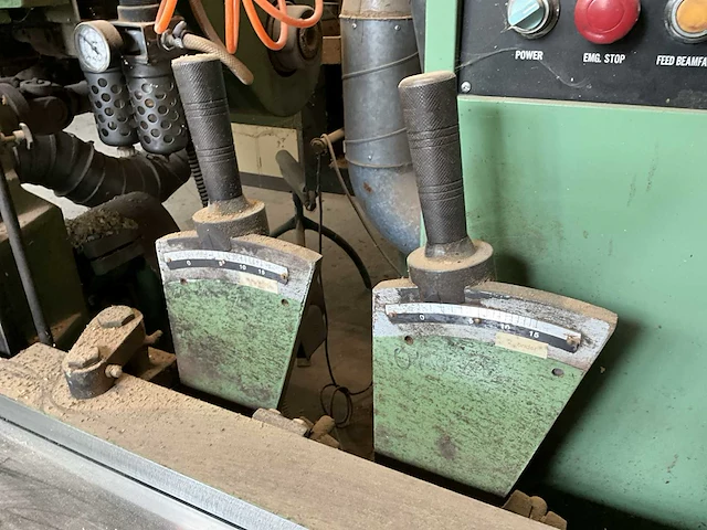 1992 shun kuang kp4-220 vierzijdige profileer- en schaafmachine - afbeelding 5 van  30
