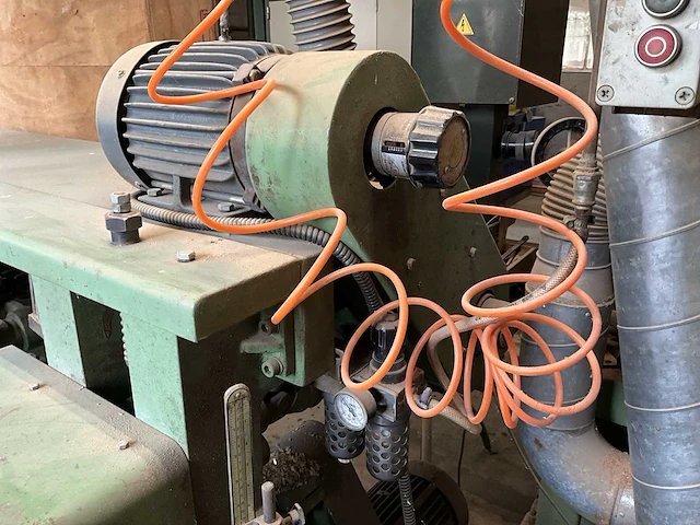 1992 shun kuang kp4-220 vierzijdige profileer- en schaafmachine - afbeelding 6 van  30