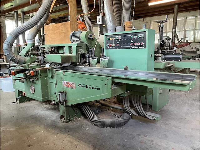 1992 shun kuang kp4-220 vierzijdige profileer- en schaafmachine - afbeelding 1 van  30