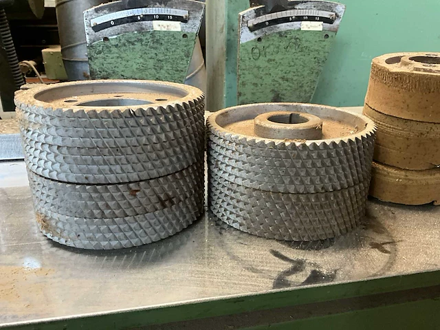 1992 shun kuang kp4-220 vierzijdige profileer- en schaafmachine - afbeelding 22 van  30