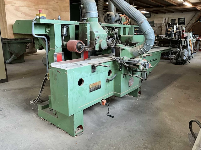1992 shun kuang kp4-220 vierzijdige profileer- en schaafmachine - afbeelding 12 van  30
