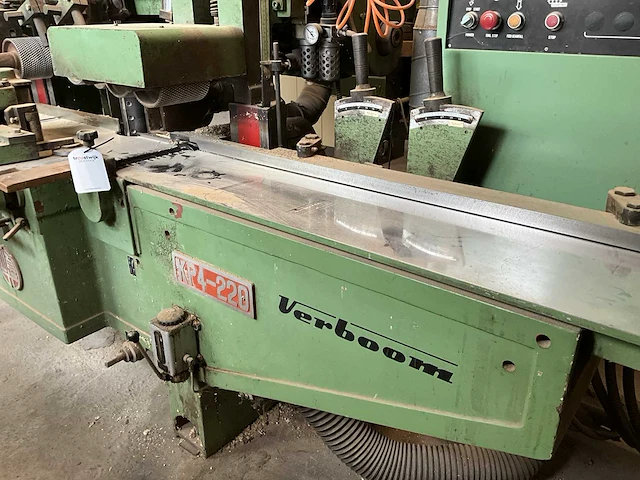 1992 shun kuang kp4-220 vierzijdige profileer- en schaafmachine - afbeelding 25 van  30