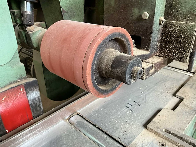 1992 shun kuang kp4-220 vierzijdige profileer- en schaafmachine - afbeelding 27 van  30