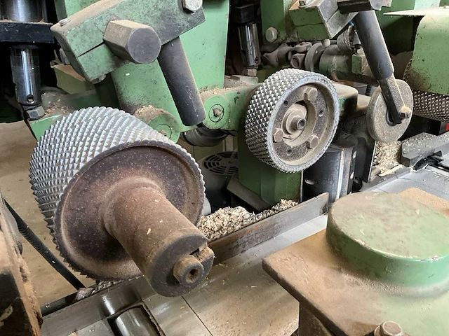 1992 shun kuang kp4-220 vierzijdige profileer- en schaafmachine - afbeelding 29 van  30