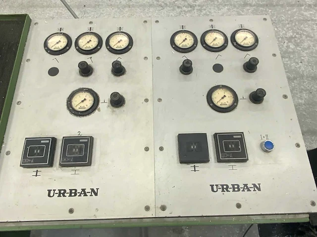 1992 urban aks 5210/4f kunststof lasmachine - afbeelding 14 van  26