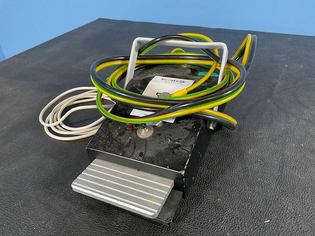 1993 bien-air 143.33.01 boormachine chirurgie pedaal - afbeelding 1 van  5