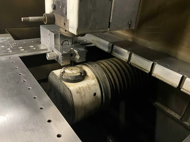 1993 charmills robofill 310 draadvonk- en erodeermachine - afbeelding 3 van  26