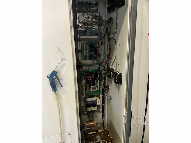 1993 charmills robofill 310 draadvonk- en erodeermachine - afbeelding 6 van  26