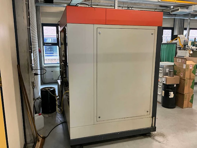 1993 charmills robofill 310 draadvonk- en erodeermachine - afbeelding 20 van  26