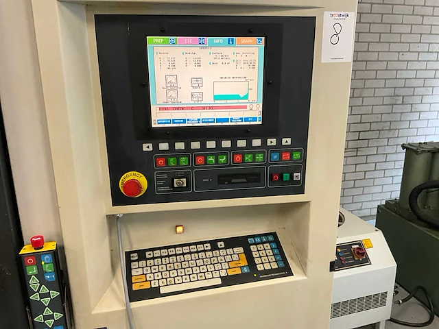 1993 charmills robofill 310 draadvonk- en erodeermachine - afbeelding 22 van  26